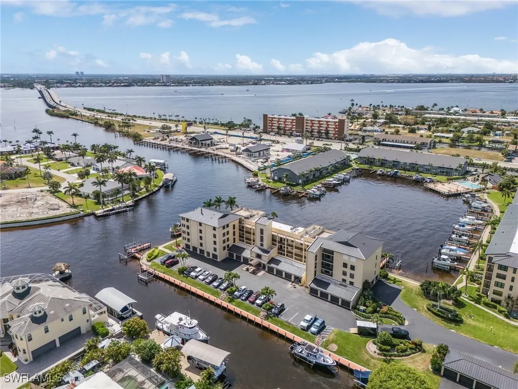 4647 SE 17th Place Cape Coral FL 33904