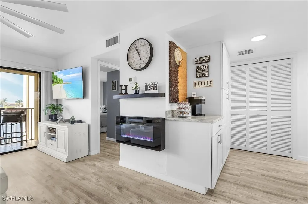 4647 SE 17th Place Cape Coral FL 33904