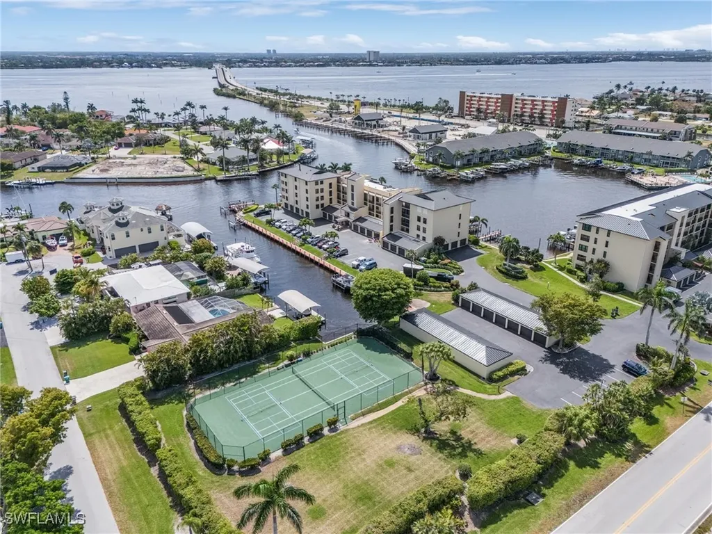 4647 SE 17th Place Cape Coral FL 33904