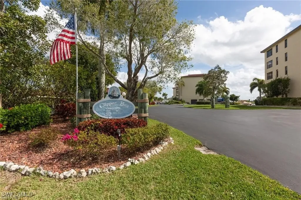 4647 SE 17th Place Cape Coral FL 33904
