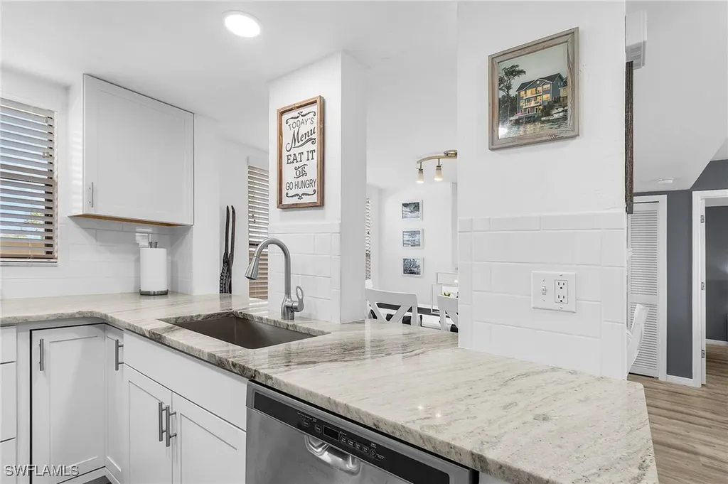 4647 SE 17th Place Cape Coral FL 33904