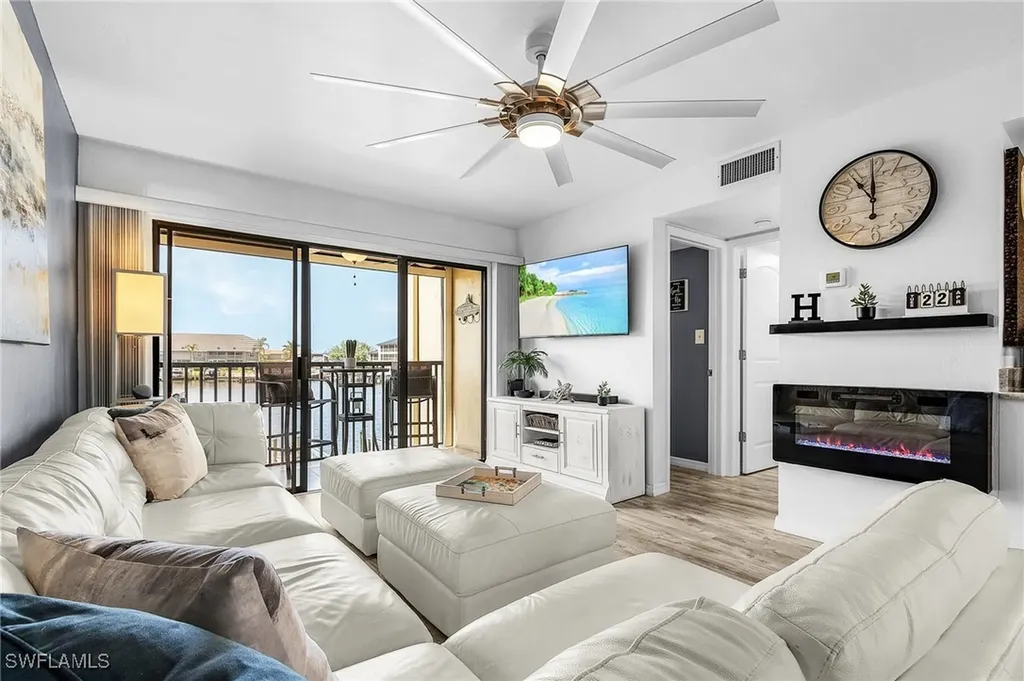 4647 SE 17th Place Cape Coral FL 33904