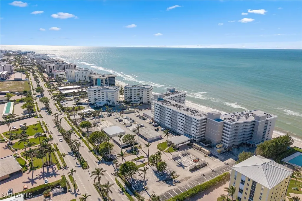 3443 Gulf Shore Boulevard N Naples FL 34103