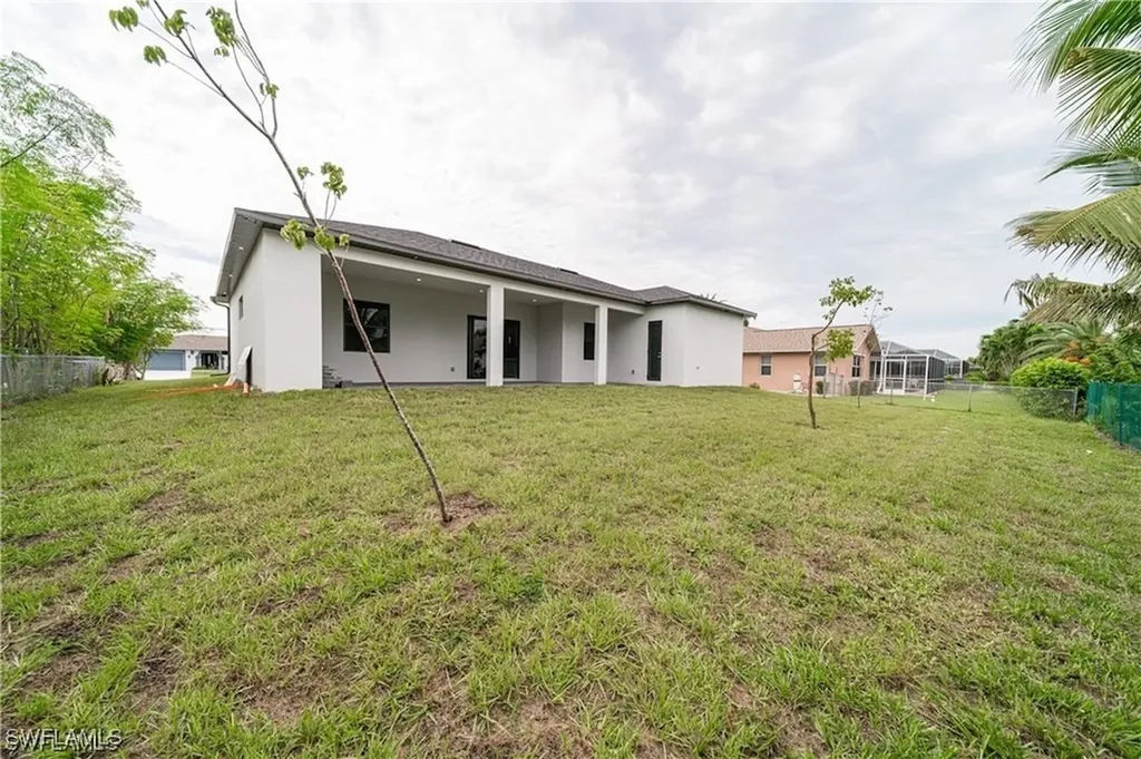2509 SW 37th Terrace Cape Coral FL 33914