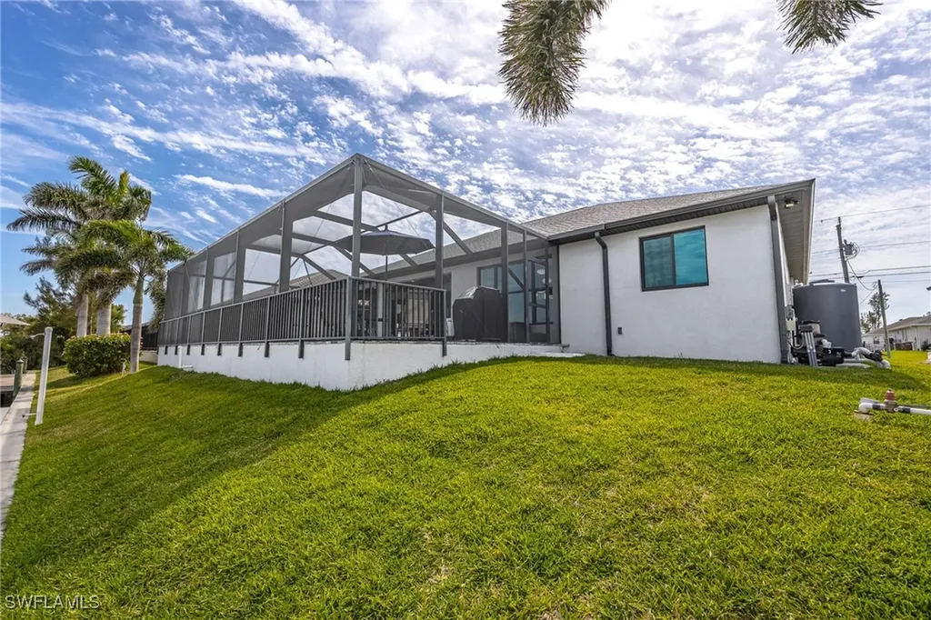 1707 NW 38th Avenue Cape Coral FL 33993