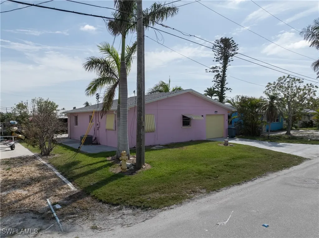 11476 May Street Matlacha FL 33993