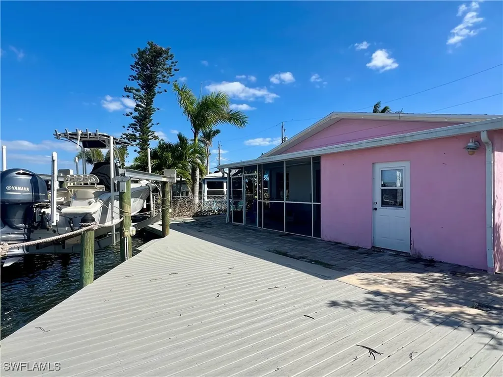 11476 May Street Matlacha FL 33993