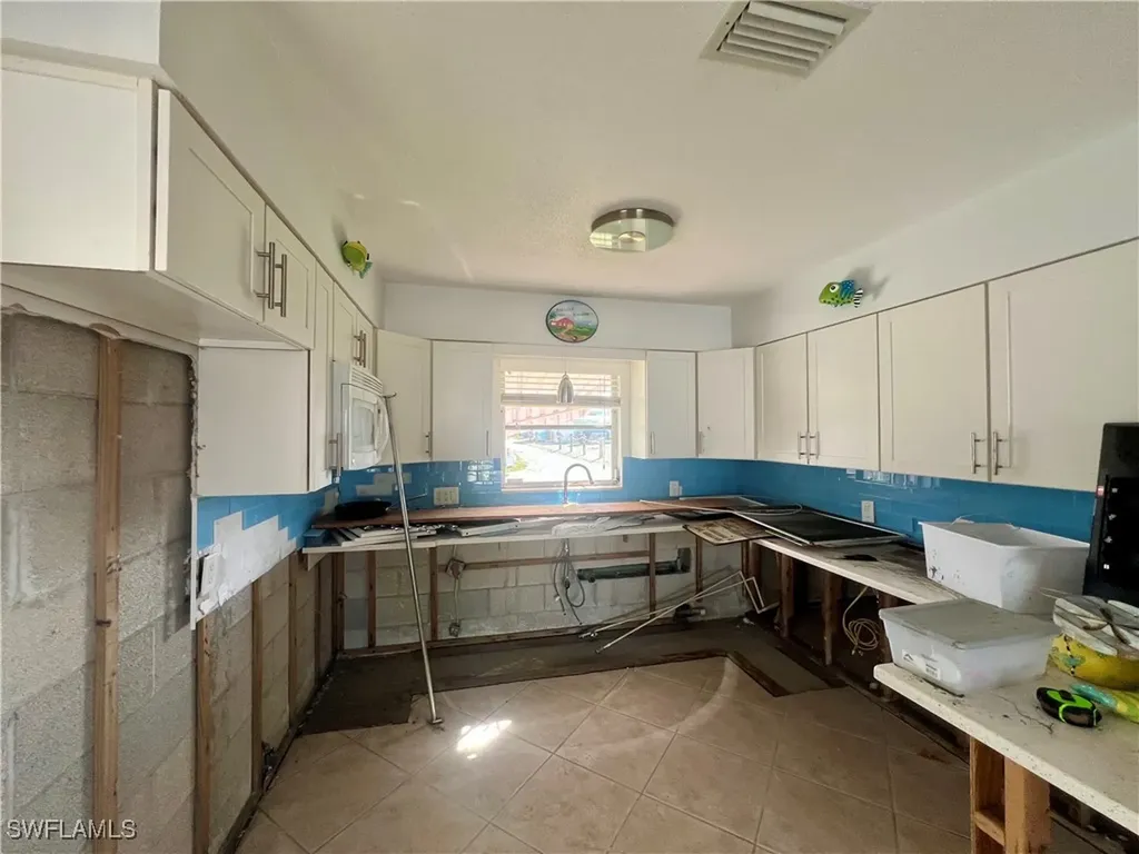 11476 May Street Matlacha FL 33993