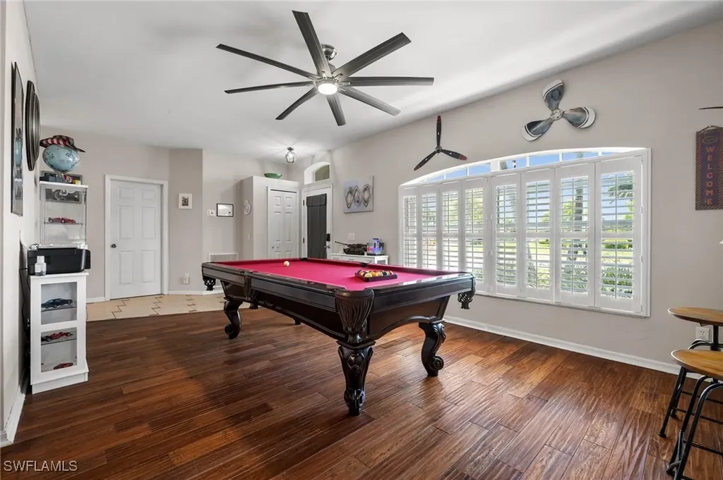 2017 Cape Coral Parkway W Cape Coral FL 33914