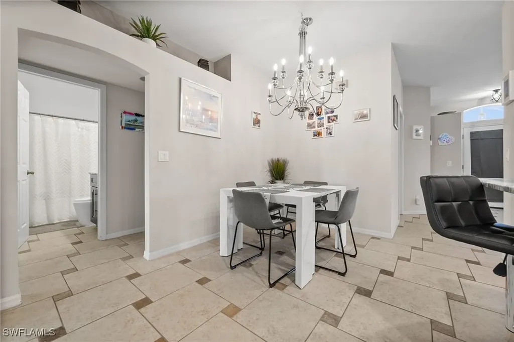 2017 Cape Coral Parkway W Cape Coral FL 33914