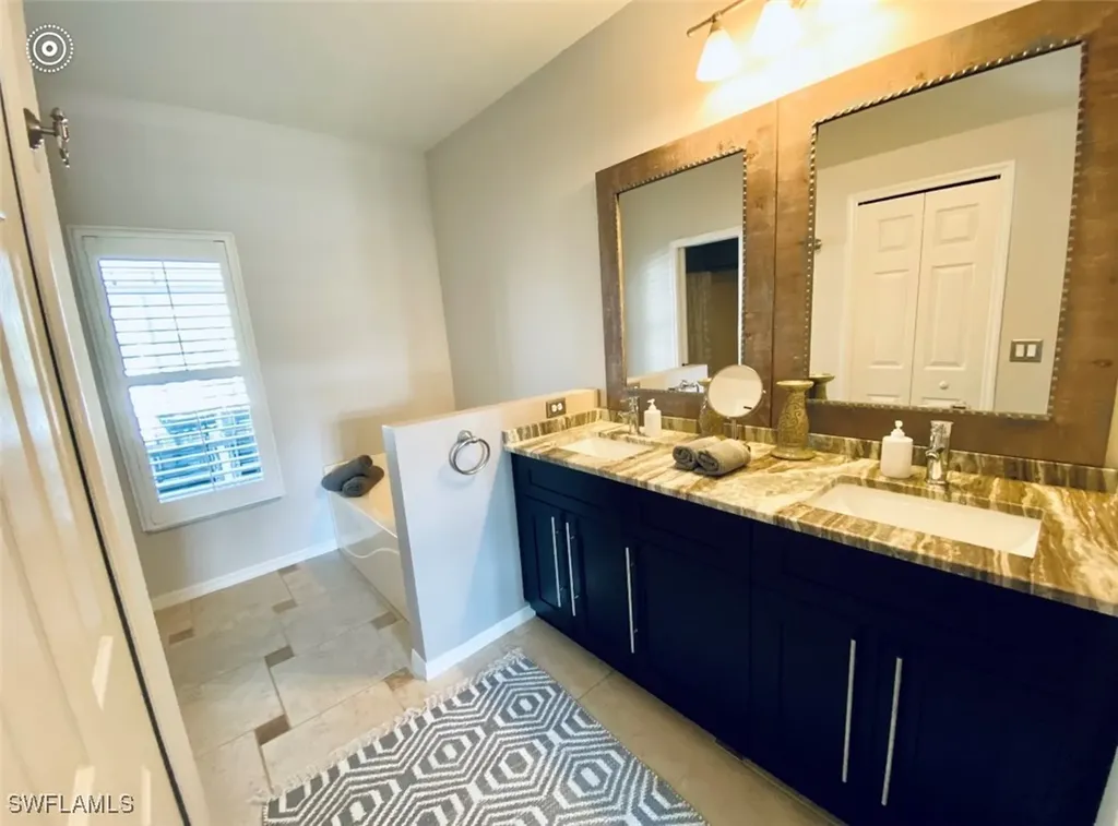 2017 Cape Coral Parkway W Cape Coral FL 33914