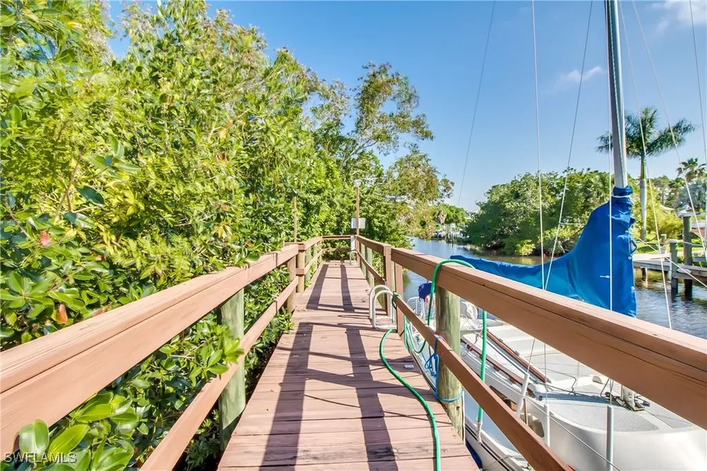 15011 Arbor Lakes Drive E North Fort Myers FL 33917