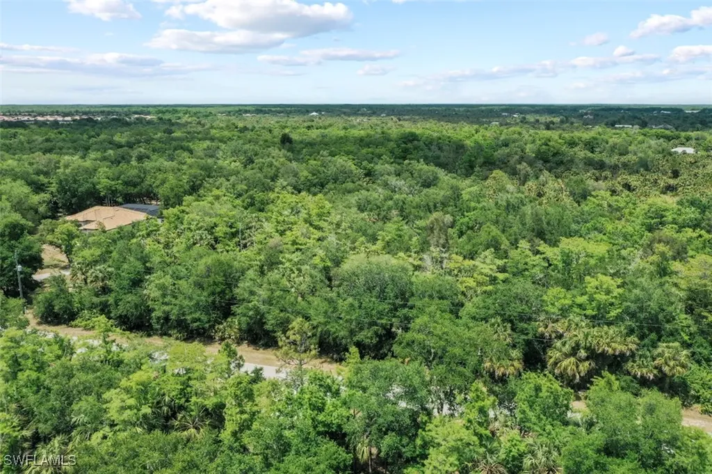 000 33rd Avenue NW Naples FL 34120
