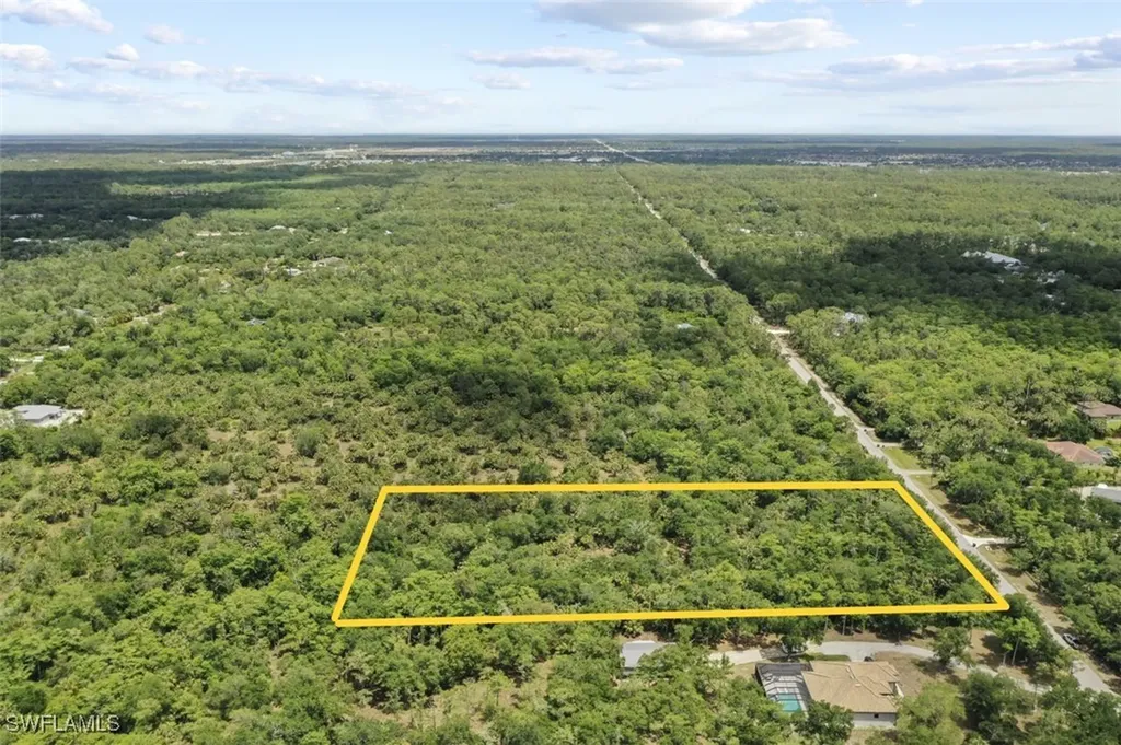 000 33rd Avenue NW Naples FL 34120