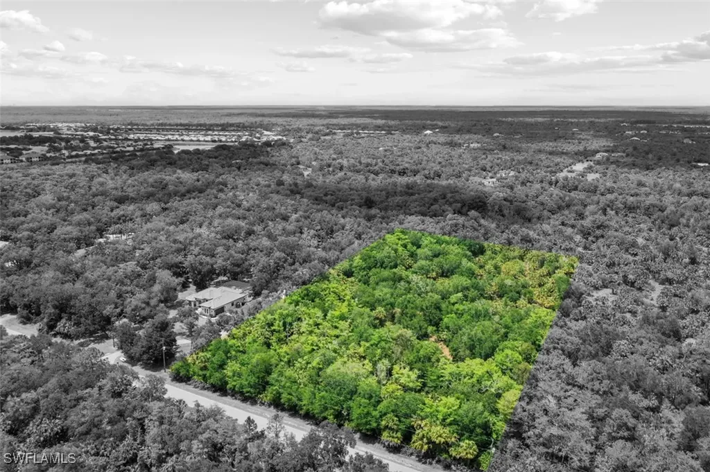 000 33rd Avenue NW Naples FL 34120