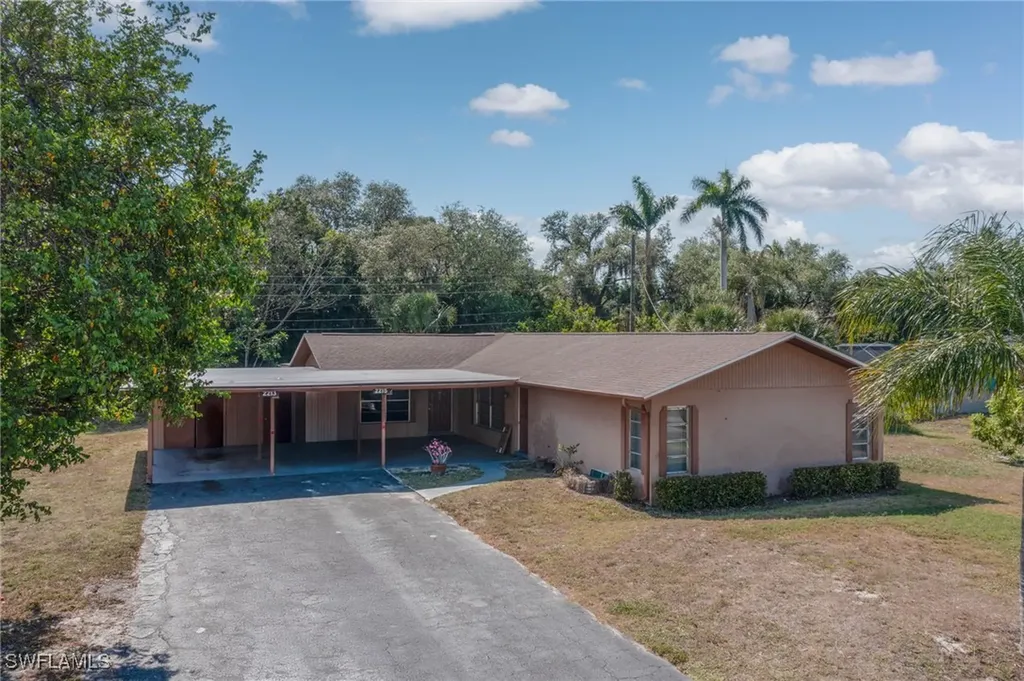 2215 Marilyn Lane Fort Myers FL 33905