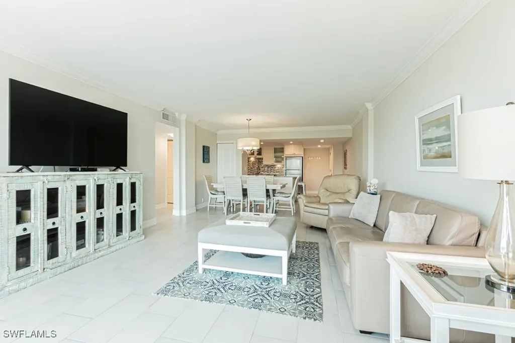 5 Bluebill Avenue Naples FL 34108