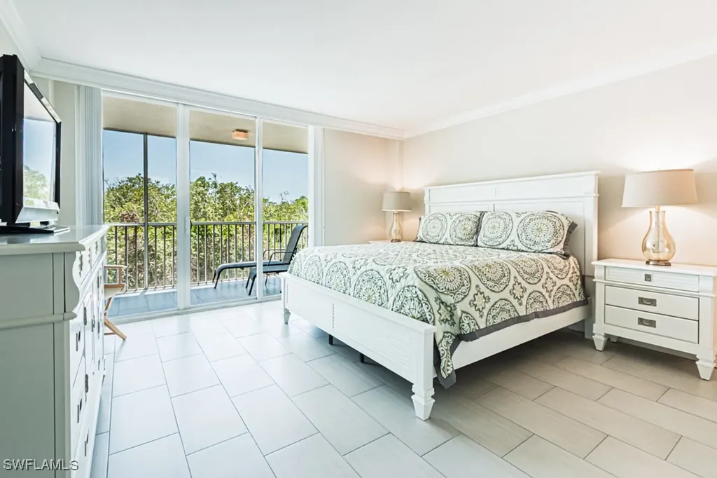 5 Bluebill Avenue Naples FL 34108