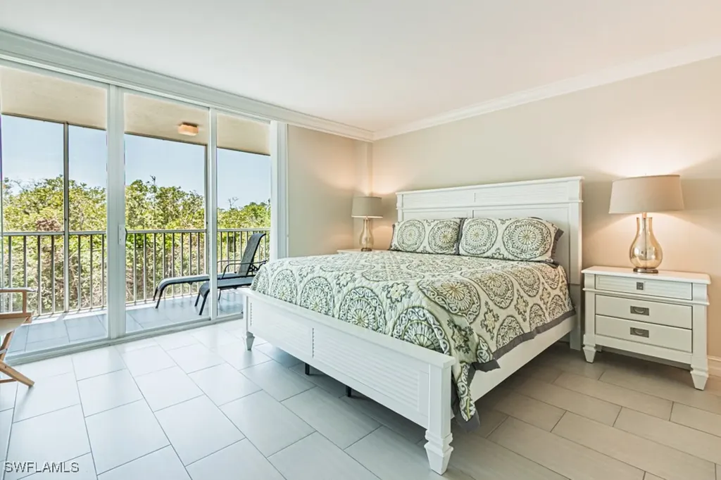 5 Bluebill Avenue Naples FL 34108