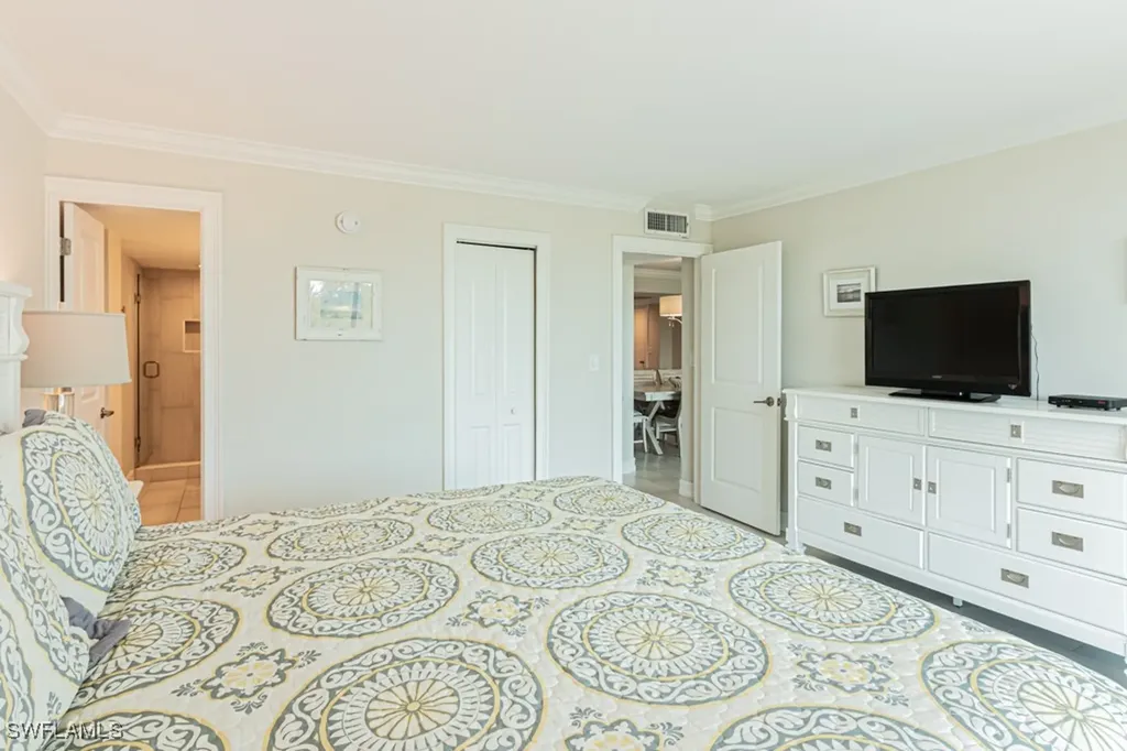 5 Bluebill Avenue Naples FL 34108