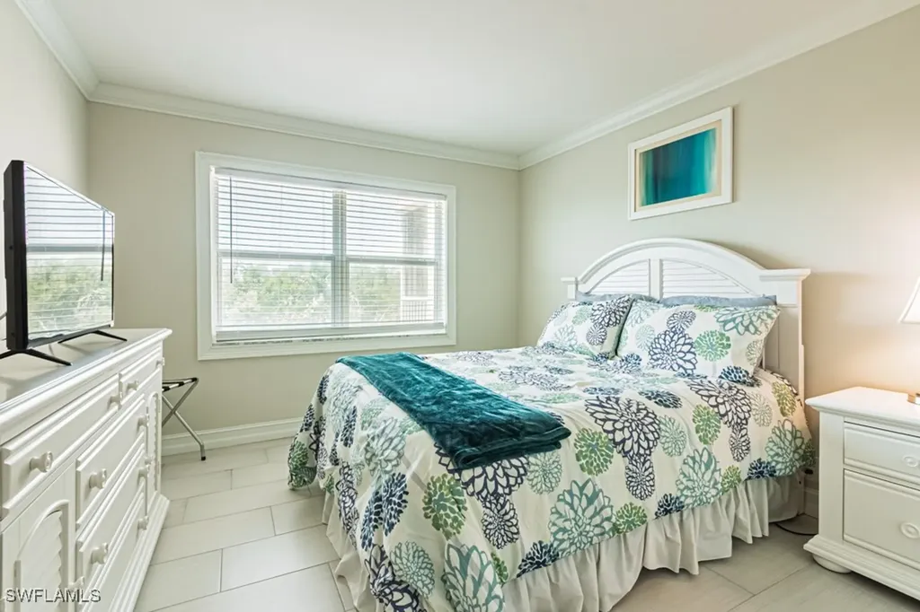 5 Bluebill Avenue Naples FL 34108