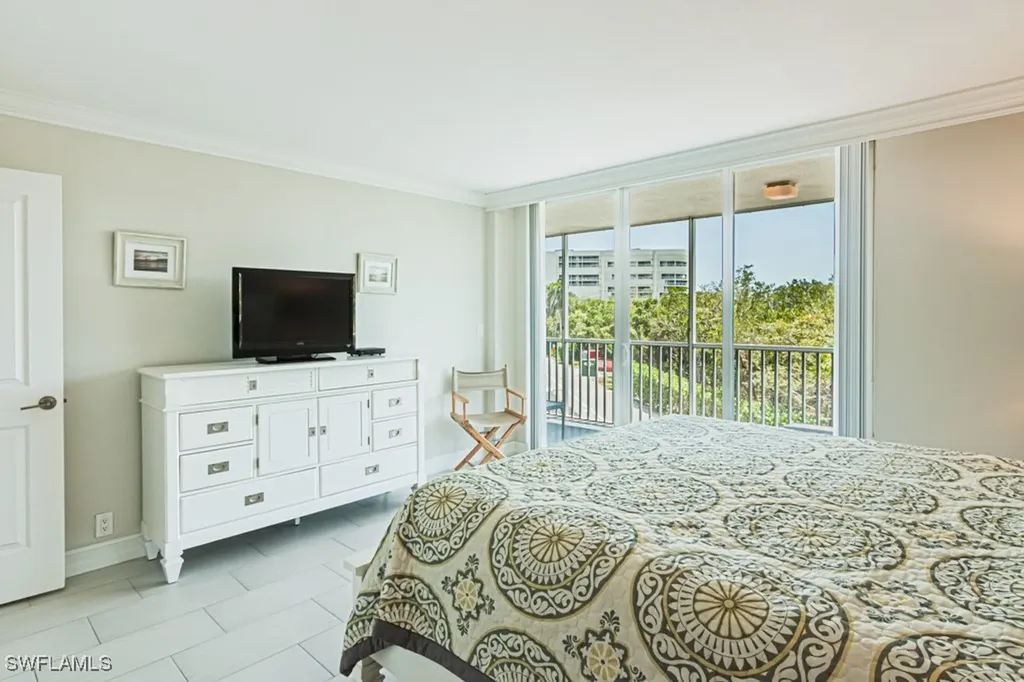 5 Bluebill Avenue Naples FL 34108