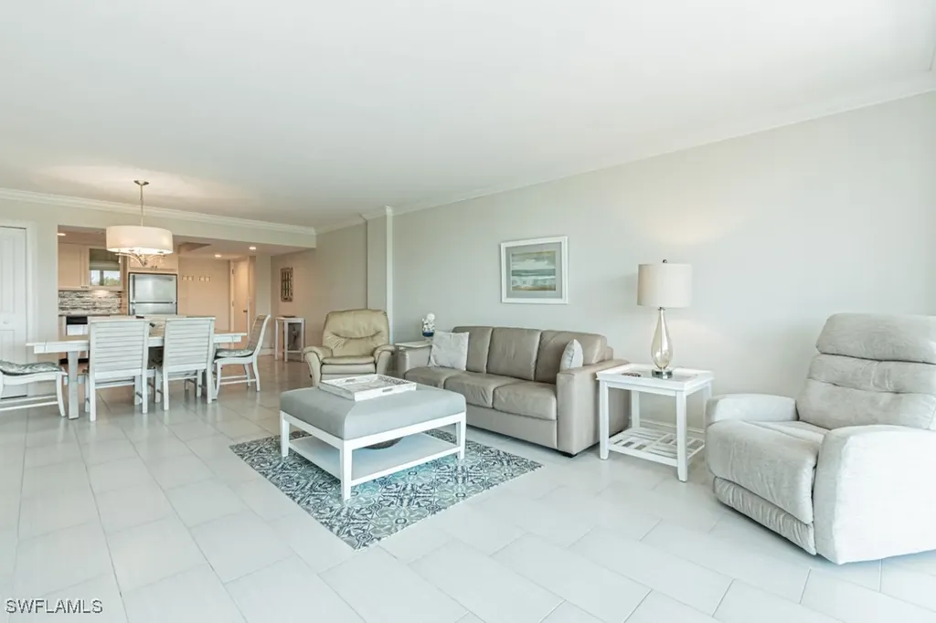 5 Bluebill Avenue Naples FL 34108