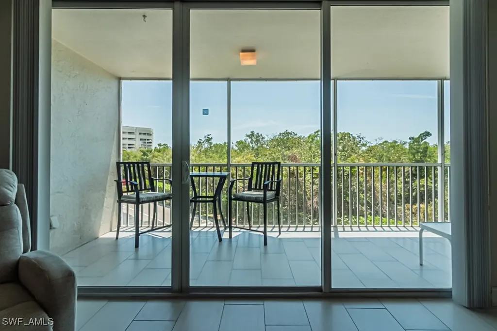 5 Bluebill Avenue Naples FL 34108