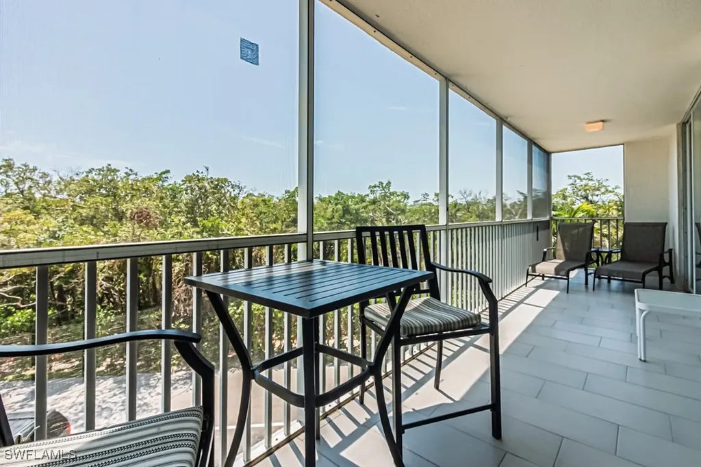 5 Bluebill Avenue Naples FL 34108