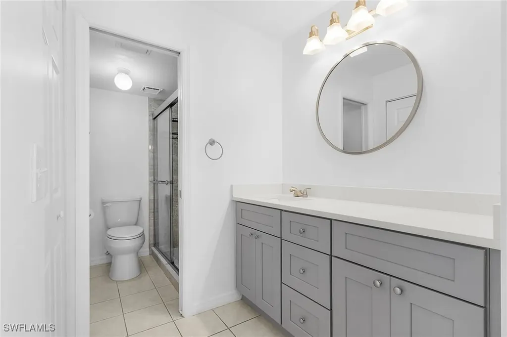 5731 Foxlake Drive North Fort Myers FL 33917