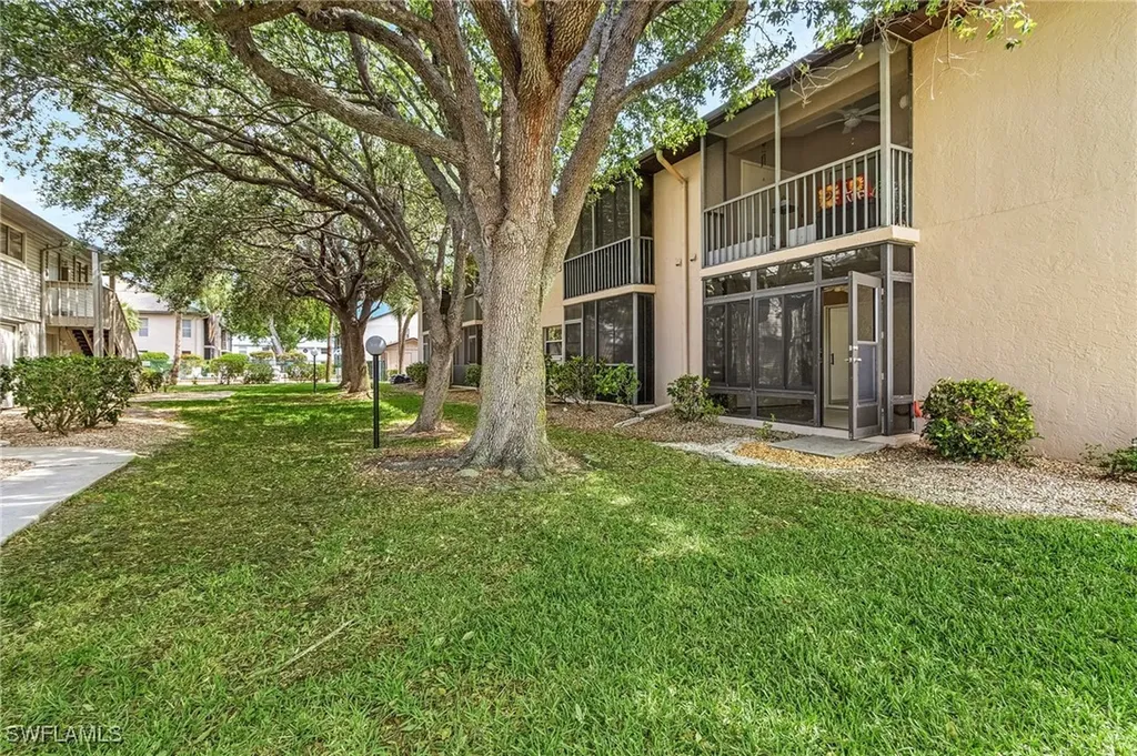 5731 Foxlake Drive North Fort Myers FL 33917