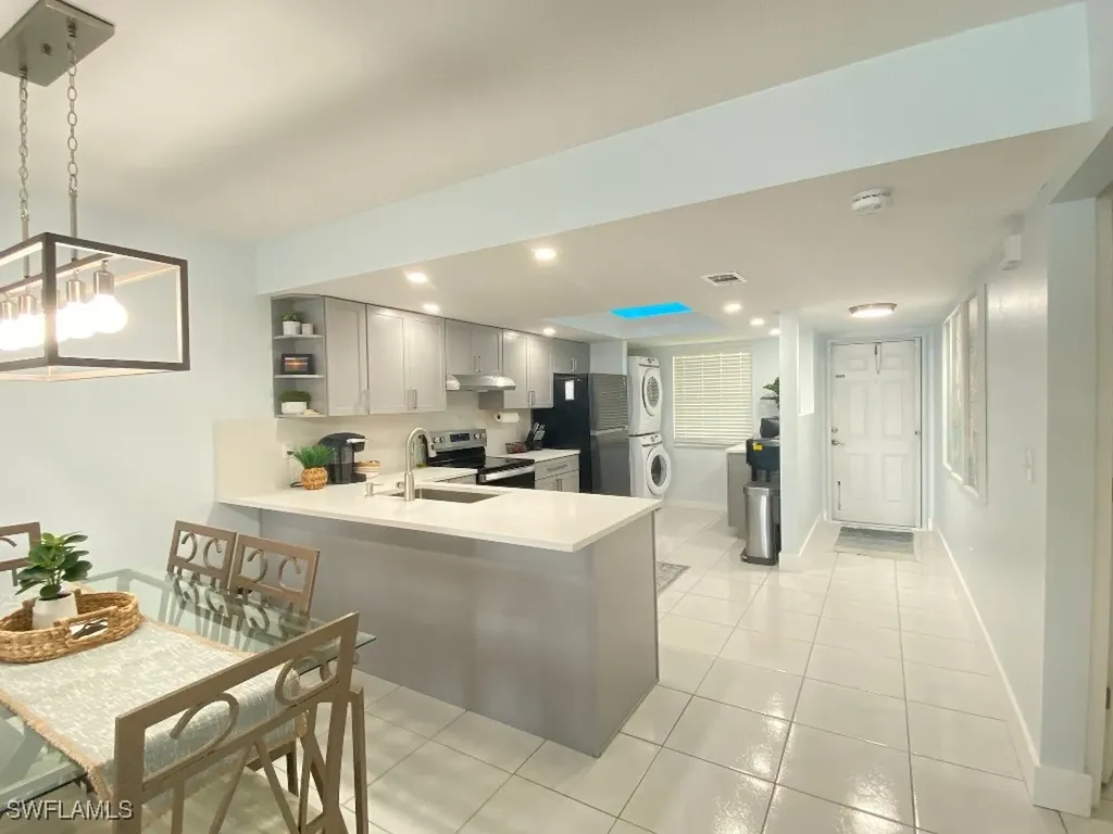 4500 SE 5th Place Cape Coral FL 33904