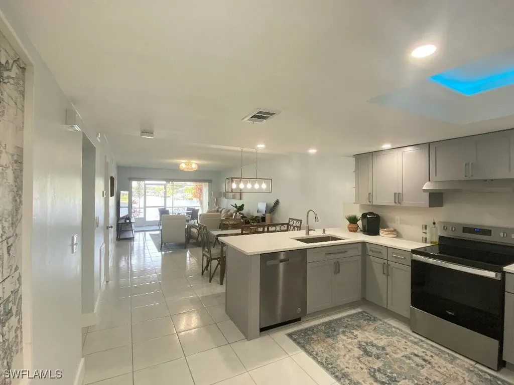 4500 SE 5th Place Cape Coral FL 33904