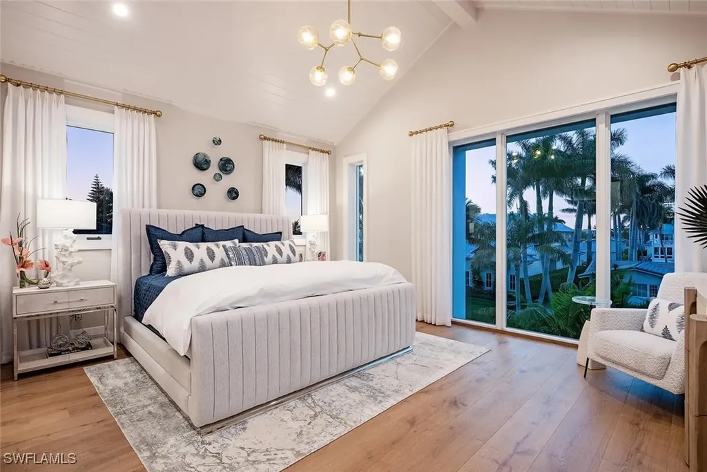 1380 Pelican Avenue Naples FL 34102