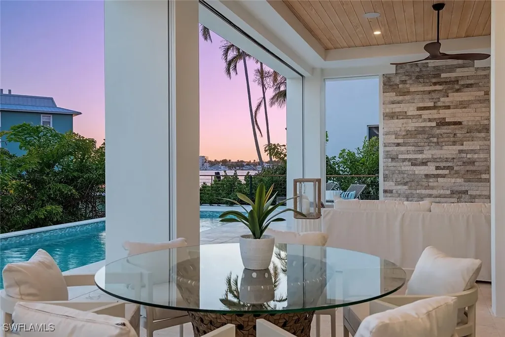 1380 Pelican Avenue Naples FL 34102