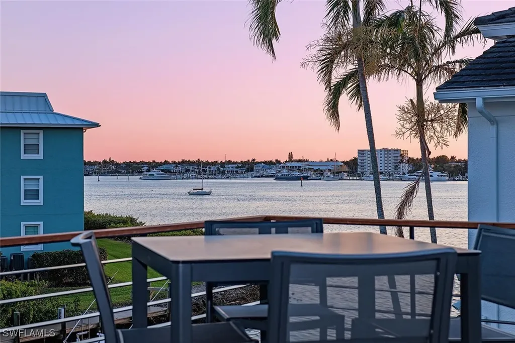 1380 Pelican Avenue Naples FL 34102