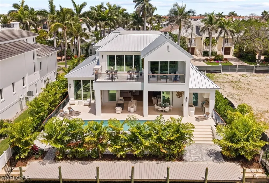1380 Pelican Avenue Naples FL 34102