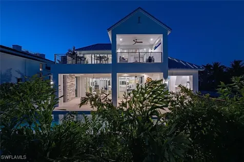 1380 Pelican Avenue Naples FL 34102