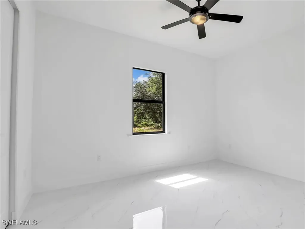 2221 Robert Avenue Alva FL 33920