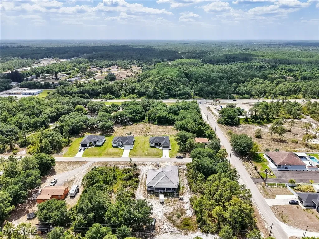 2221 Robert Avenue Alva FL 33920