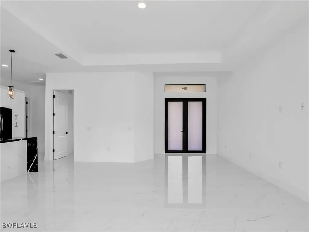 2221 Robert Avenue Alva FL 33920