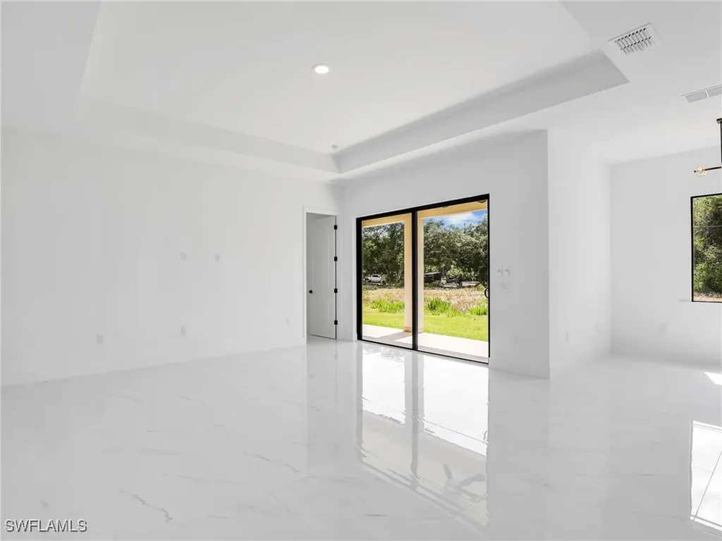 2221 Robert Avenue Alva FL 33920