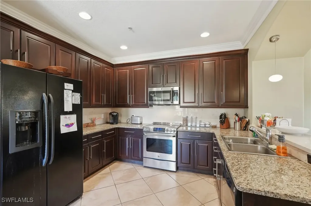 9108 Capistrano Street S Naples FL 34113