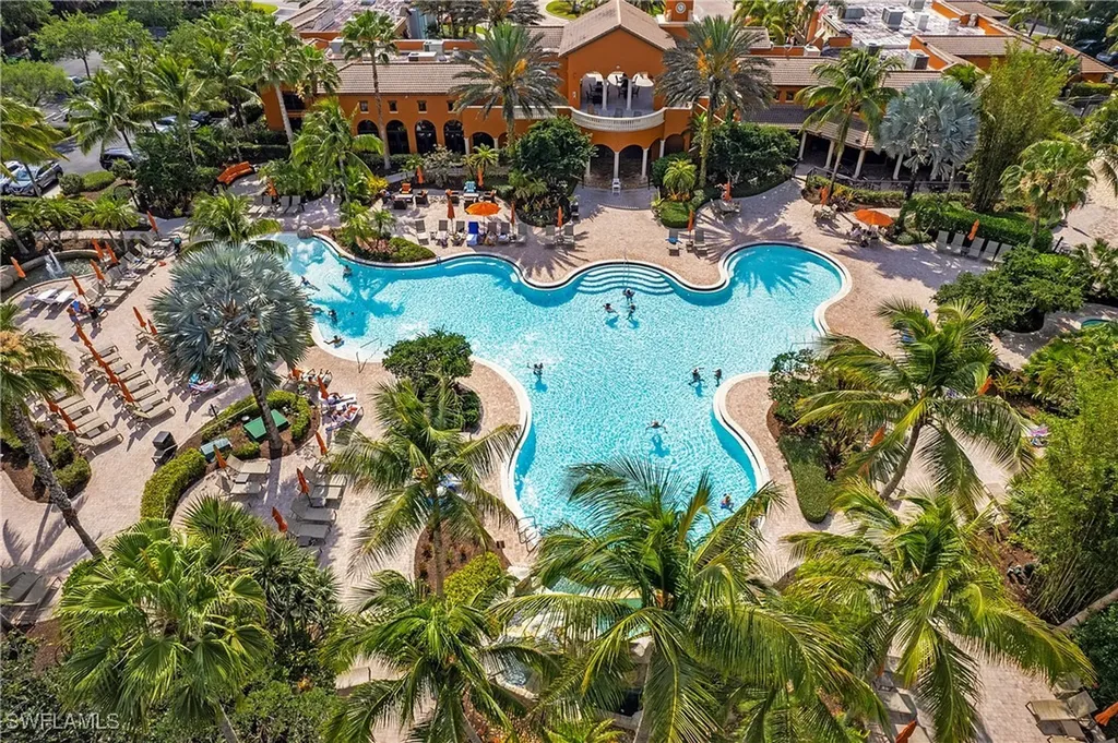 9108 Capistrano Street S Naples FL 34113
