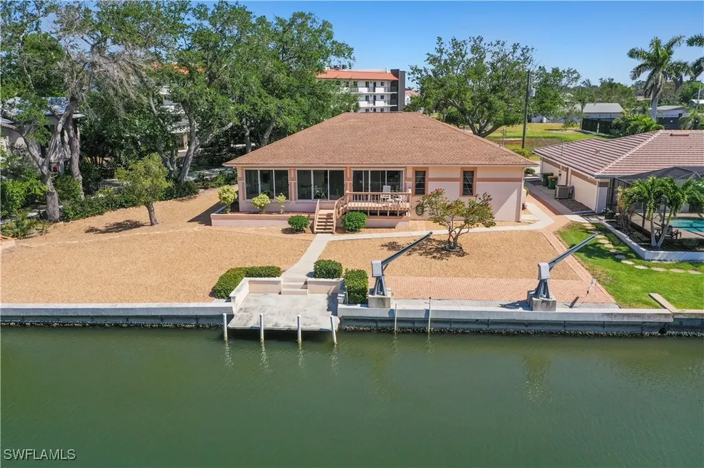 230 5th Street Bonita Springs FL 34134