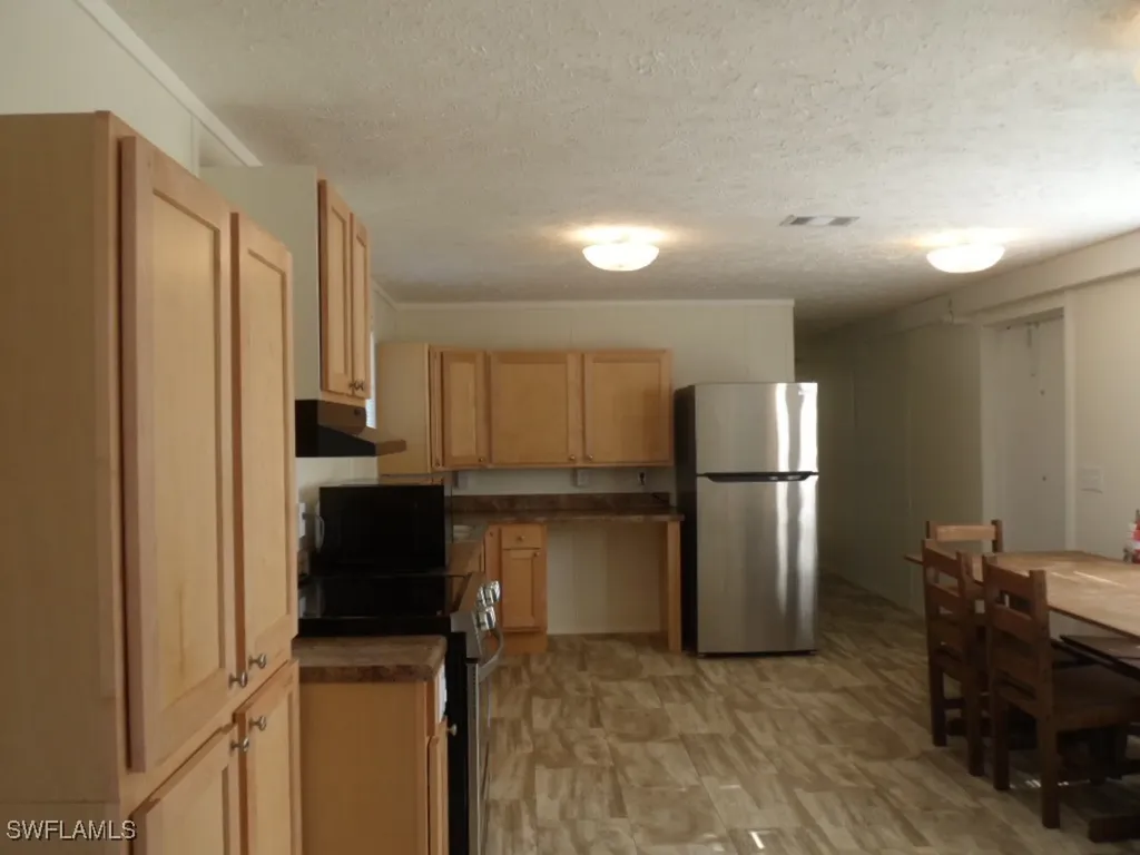 8405 Ebson Drive North Fort Myers FL 33917