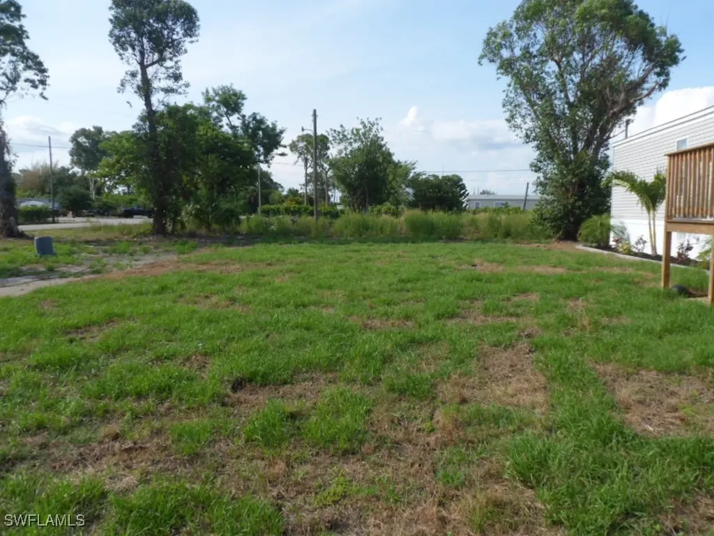 8405 Ebson Drive North Fort Myers FL 33917