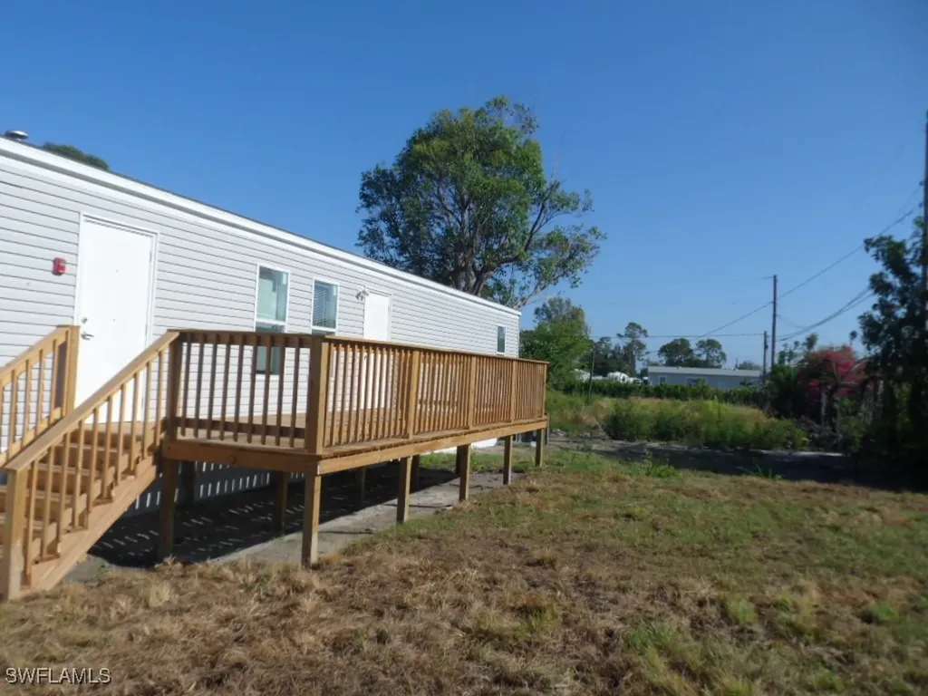 8405 Ebson Drive North Fort Myers FL 33917