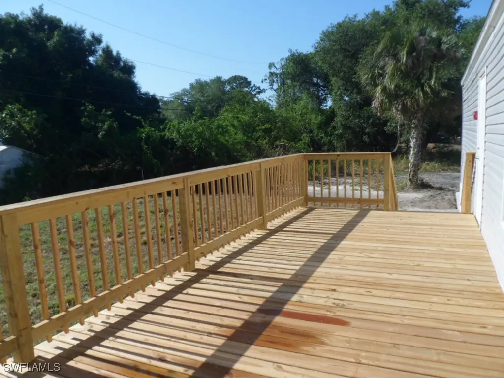 8405 Ebson Drive North Fort Myers FL 33917