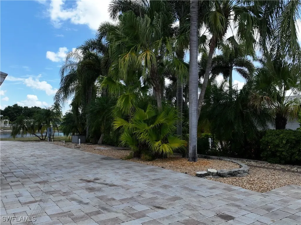 5966 Brightwood Drive Fort Myers FL 33905